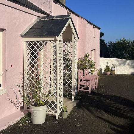 The Pink Cottage Upstairs Suite & Garden Summer Room Whitehead Kültér fotó