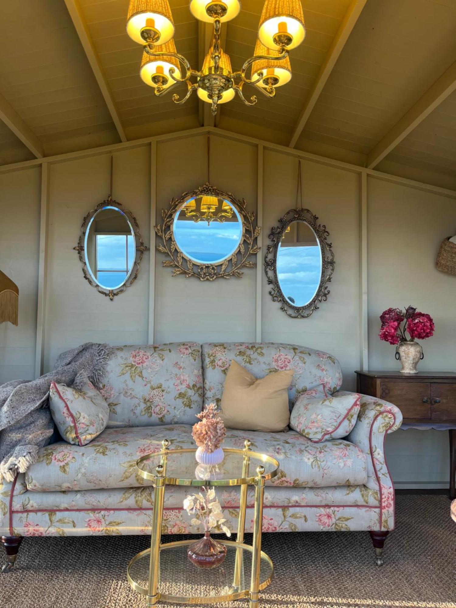 The Pink Cottage Upstairs Suite & Garden Summer Room Whitehead Kültér fotó