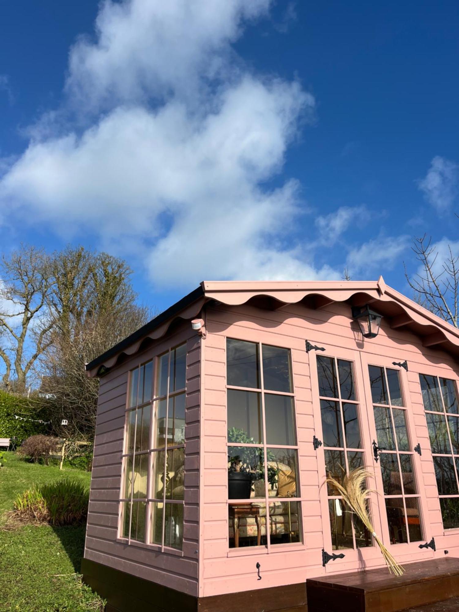 The Pink Cottage Upstairs Suite & Garden Summer Room Whitehead Kültér fotó